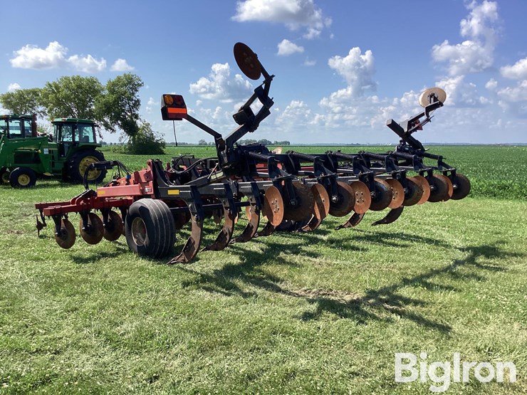 case-ih-730b-ecolo-tiger-7-shank-ripper-image-8