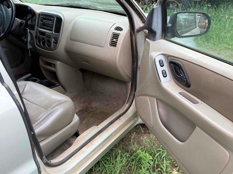 2003-ford-escape-image-38