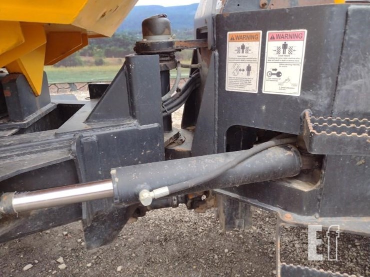 2017-jcb-6tst-image-18