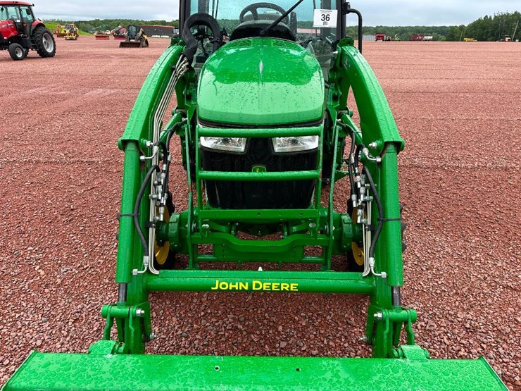 2022-john-deere-3046r-image-25