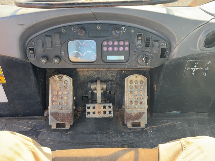 caterpillar-953c-image-17