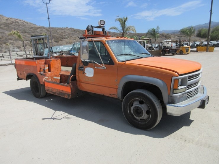 2000-chevrolet-3500hd-image-4