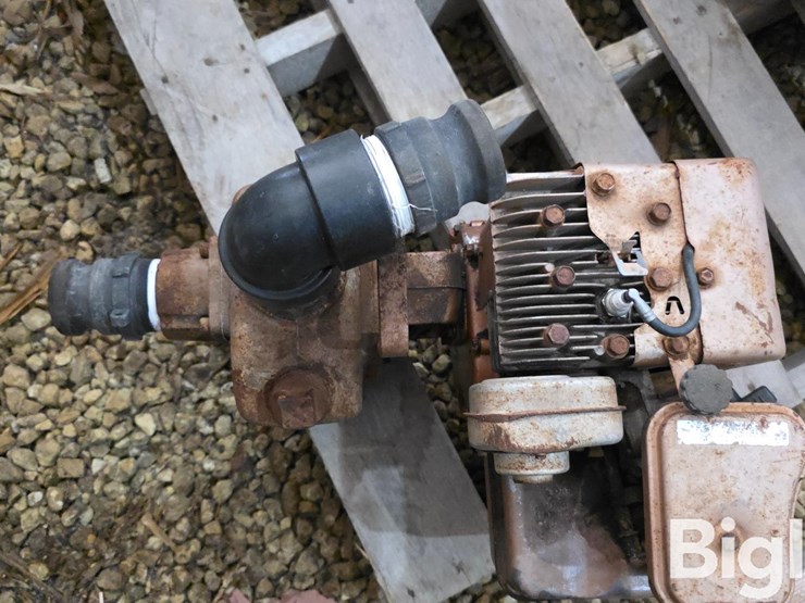 briggs-&-stratton-5-hp-gas-pump-image-11