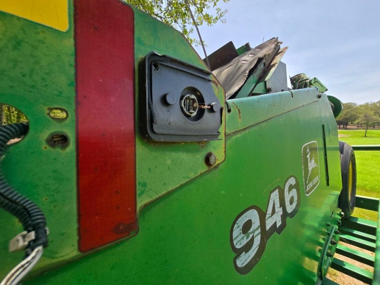 john-deere-946-image-19