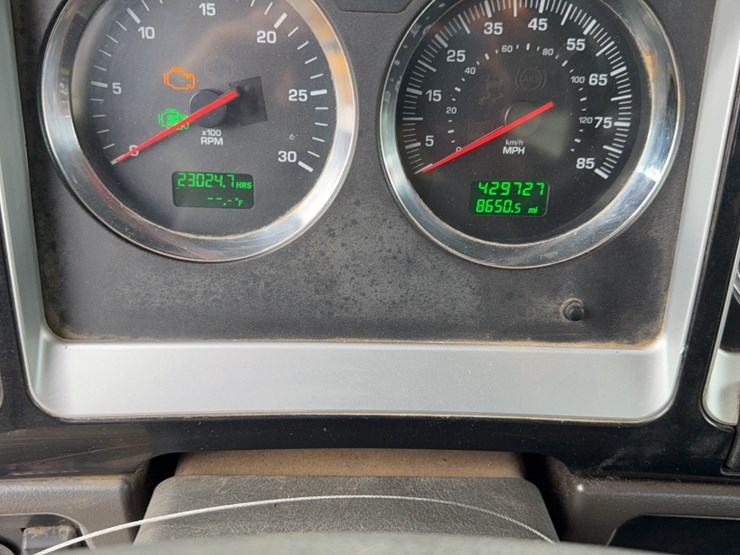 2008-kenworth-t800-image-18