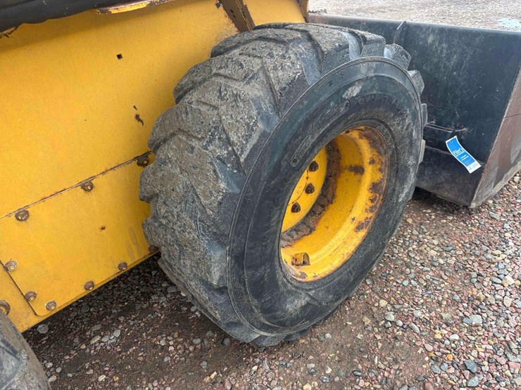 2007-deere-328-image-29