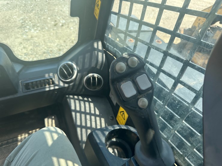 jcb-320t-image-46