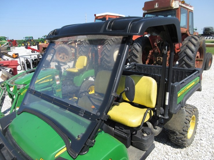 john-deere-gator-image-9