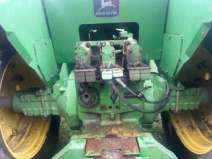 john-deere-8440-image-24