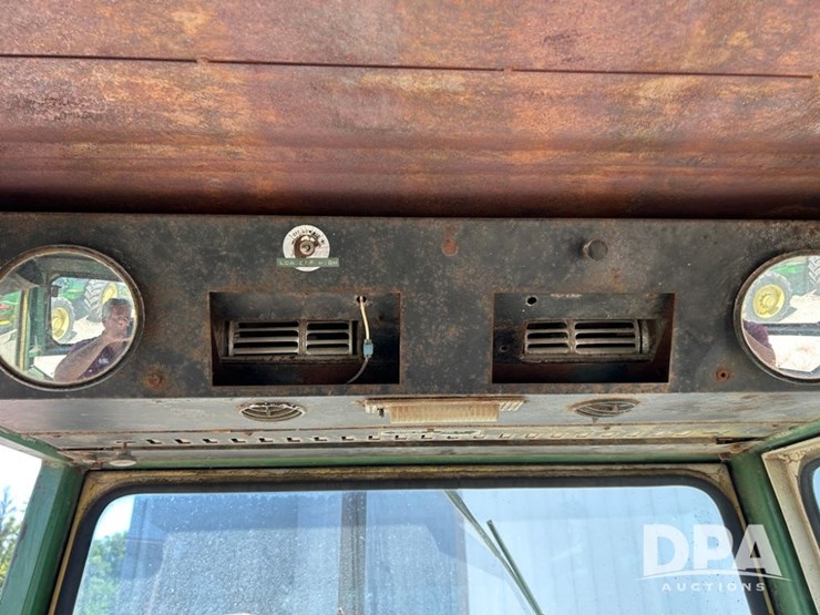 john-deere-3020-image-20