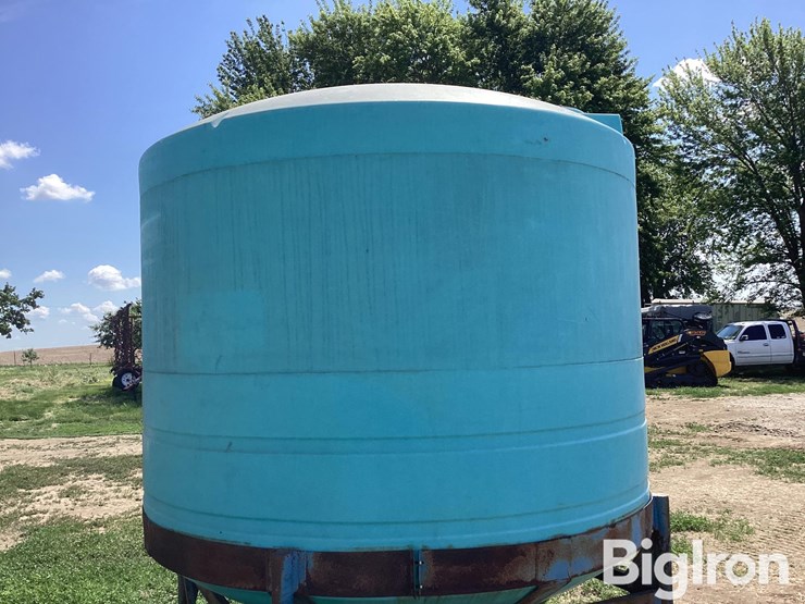 2,300-gal-poly-tank-w/-stand-image-15
