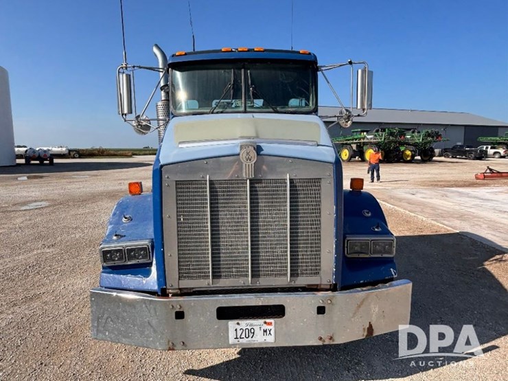2000-kenworth-t800-image-17