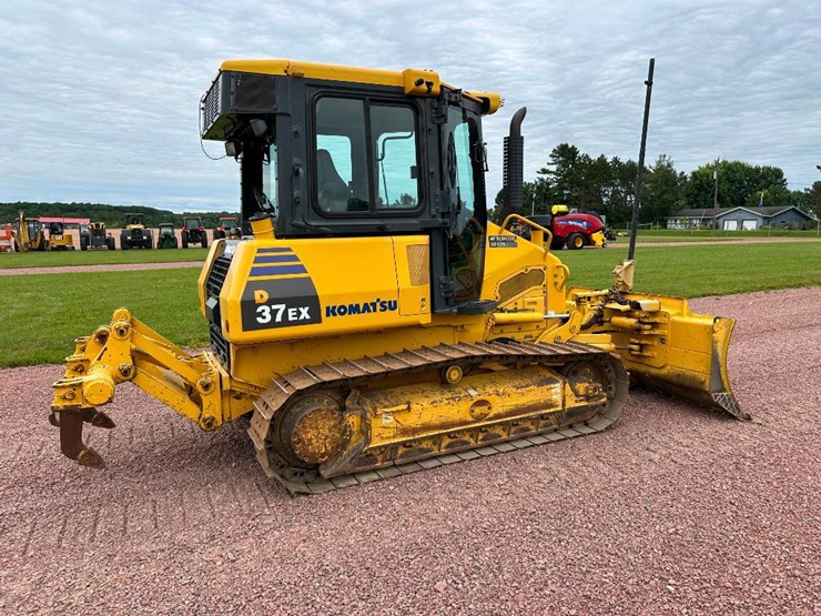 2013-komatsu-d37ex-22-image-4