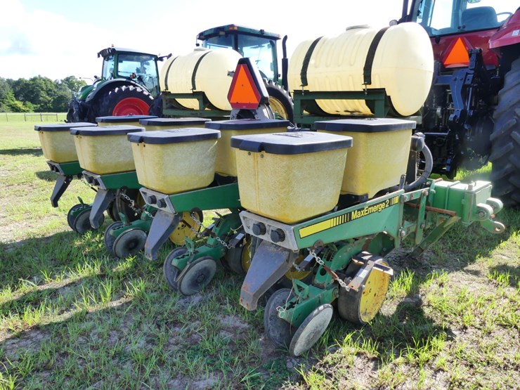 john-deere-7300-image-3