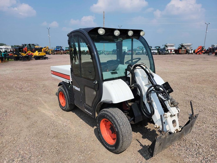 2003-bobcat-tool-cat-image-2