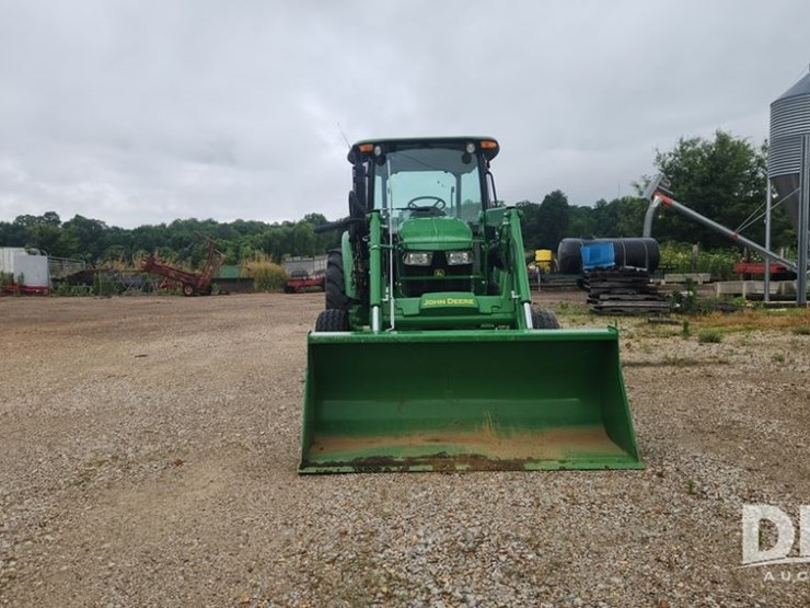 2021-john-deere-5075e-image-2
