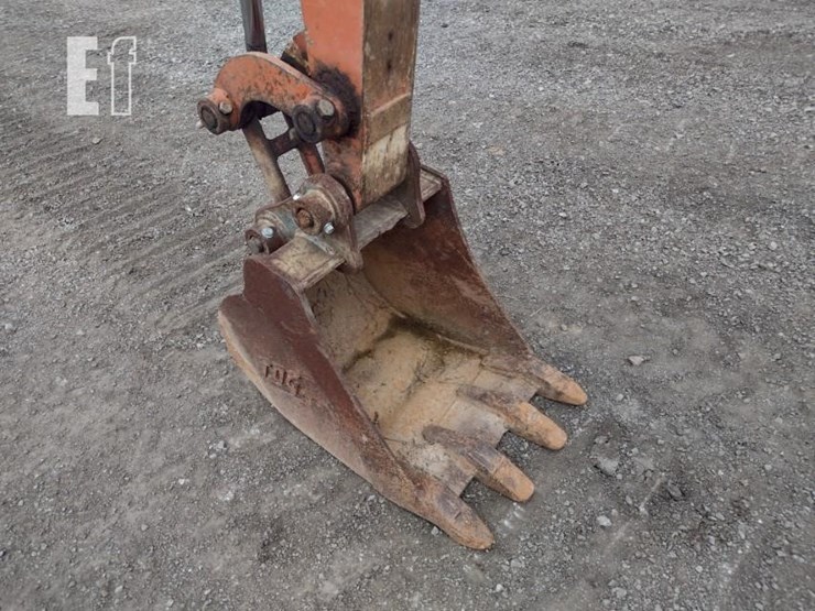 2021-hitachi-zx26u-5-image-15