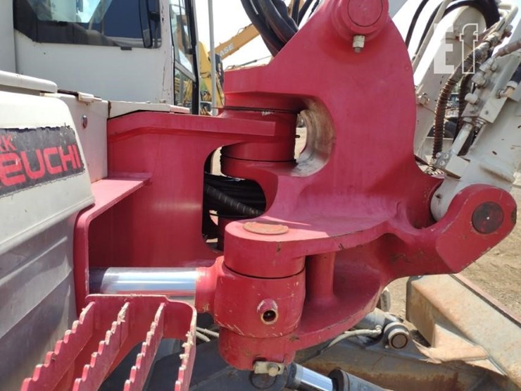 takeuchi-tb1140-image-47