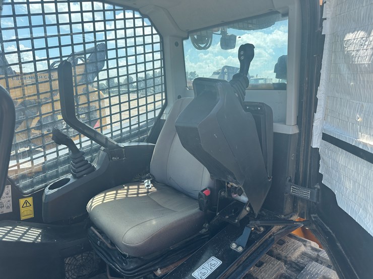 jcb-320t-image-44