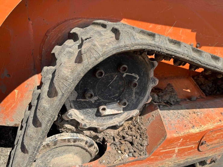 2019-gehl-rt105-image-43