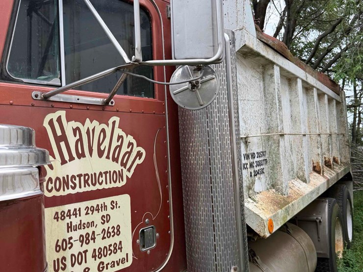 1987-peterbilt-359-image-17