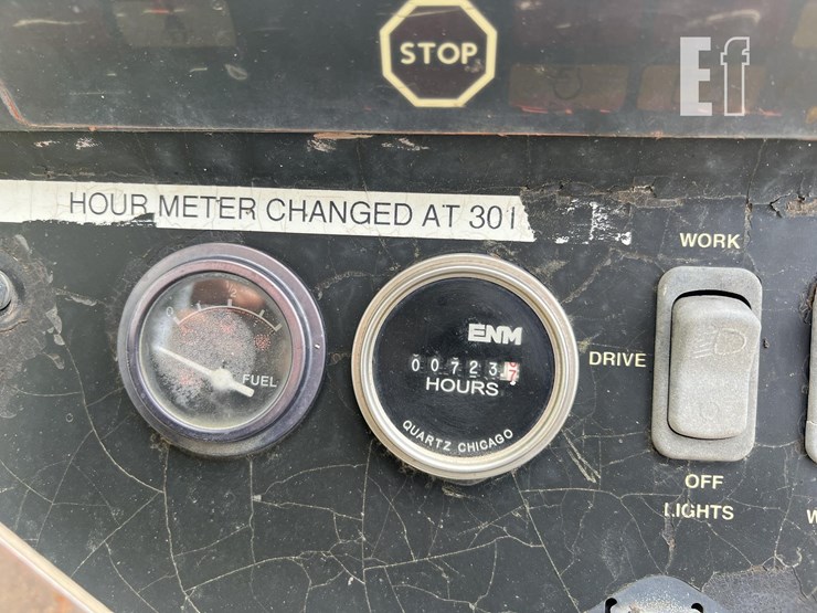 2006-deere-210le-image-14