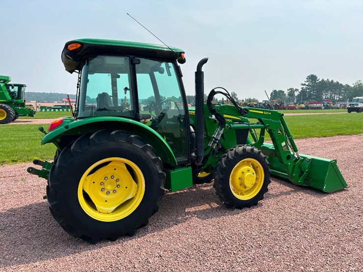 2020-john-deere-5075e-image-4