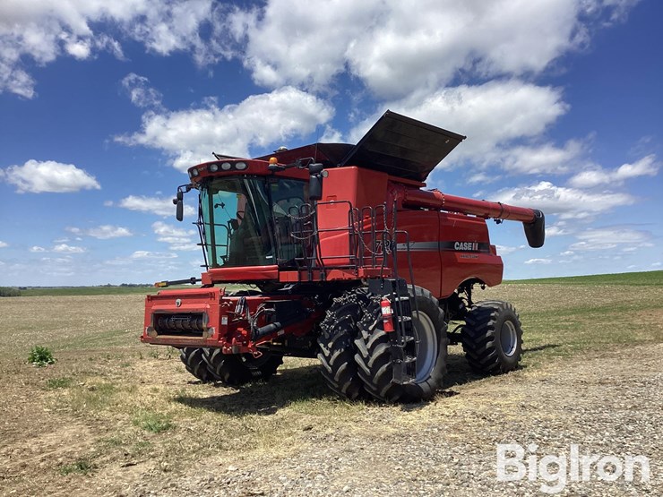 2012-case-ih-7120-image-1
