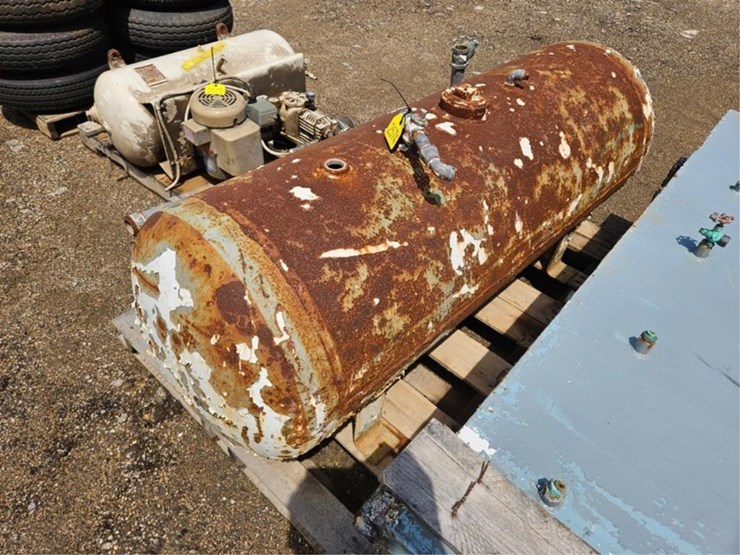 #2574-•-horizontal-air-tank-image-1