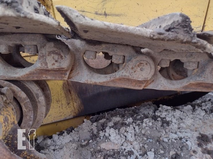 2005-komatsu-d65ex-15-image-33