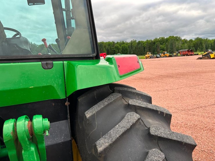 1996-john-deere-7400-image-45