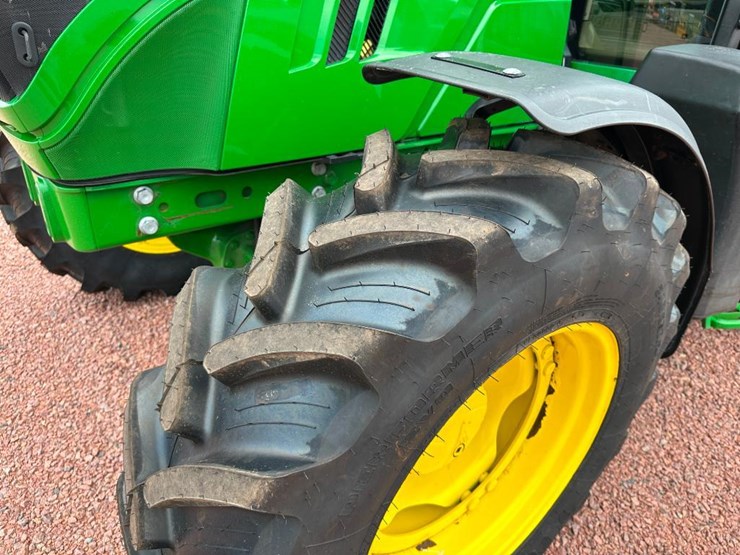 2014-john-deere-6115m-image-16