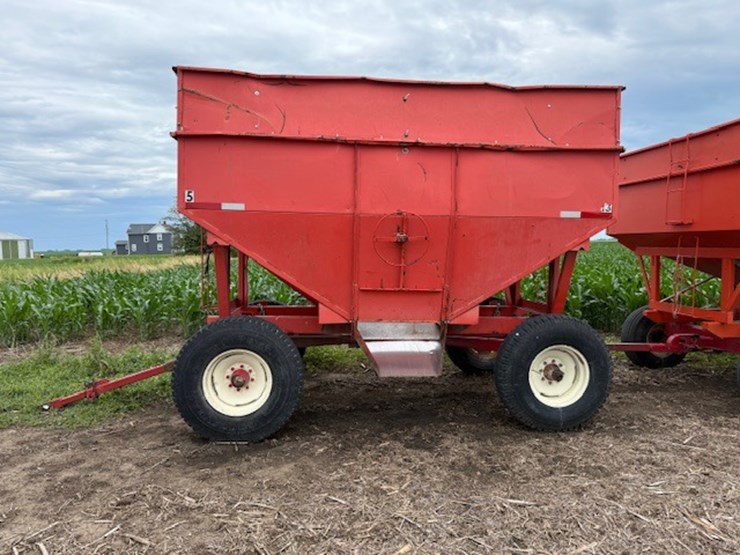 killbros-g-167-400bu,-gravity-flow-wagon--radial-rubber-image-1