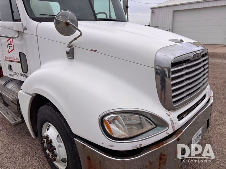 2006-freightliner-columbia-truck-(gp11007,-unit-345)-image-52