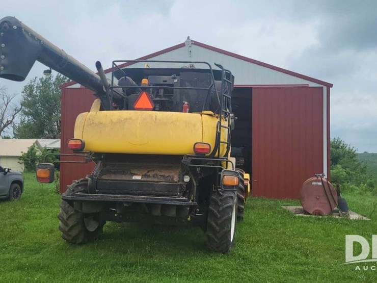 2006-new-holland-cr940-image-2