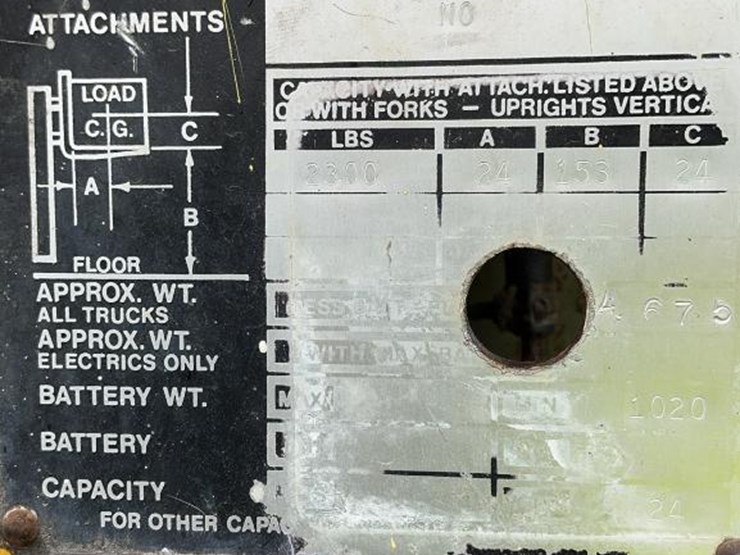 #1352-•-clark-electric-towmotor-image-15