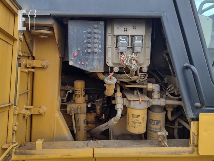 caterpillar-953c-image-40