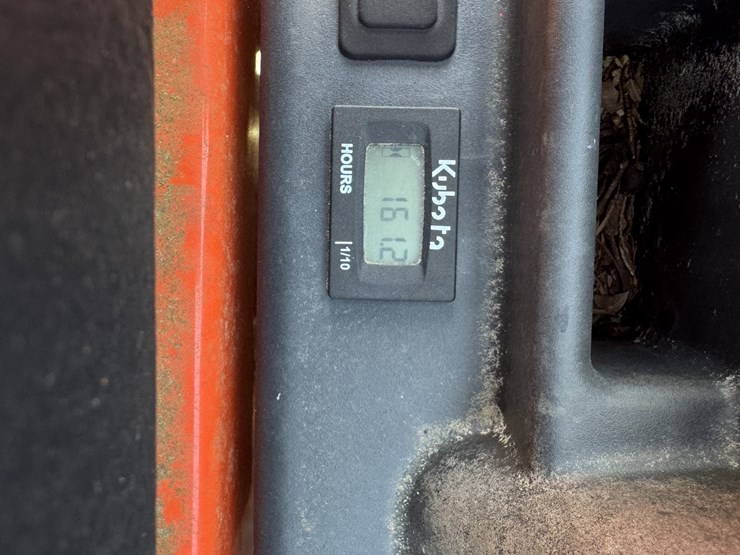 kubota-z122e-image-9