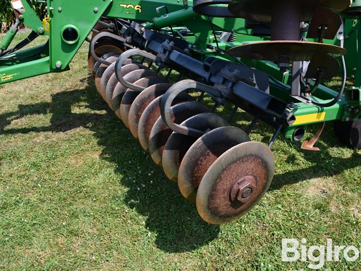 john-deere-726-image-14