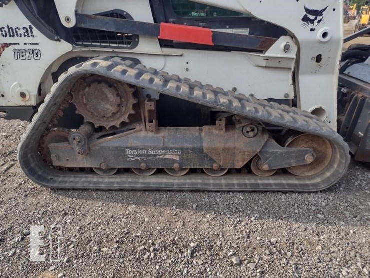 2017-bobcat-t870-image-31
