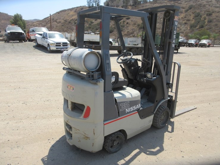 nissan-35-warehouse-forklift,-image-3