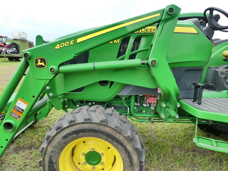 john-deere-4044m-image-8