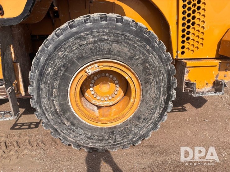 2014-caterpillar-950m-image-36
