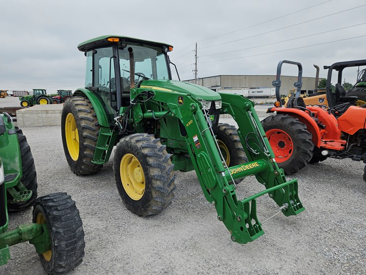 2013-john-deere-6115d-image-22