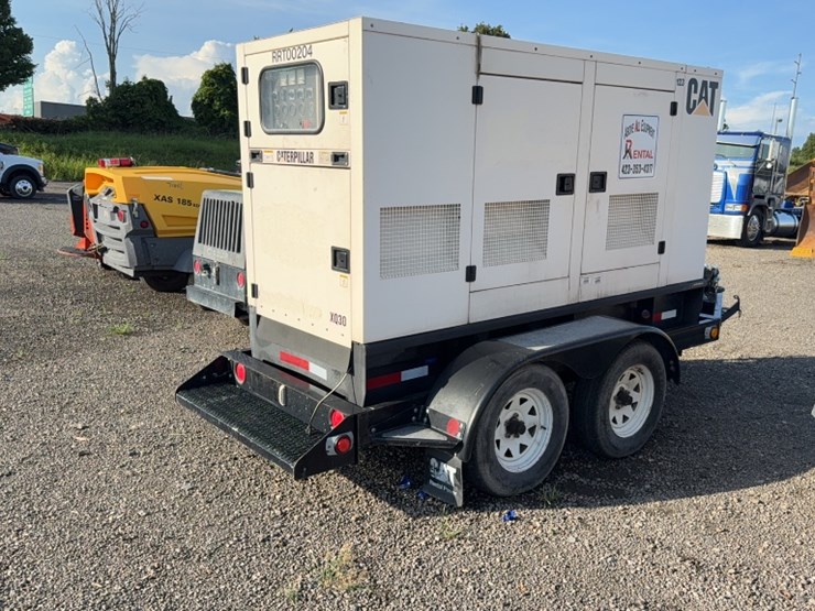 #2093-•-2005-123-30kw-towable-generator-image-5
