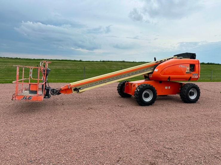 2008-jlg-600s-image-1
