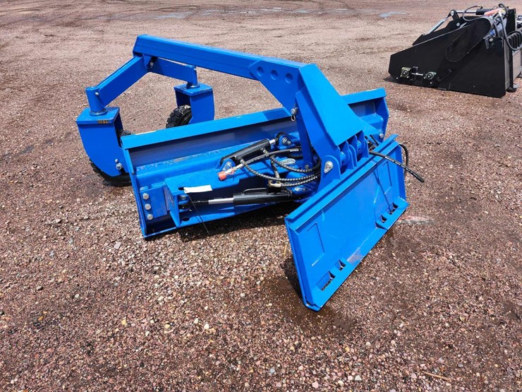 2025-topcat-skid-steer-grader-image-4