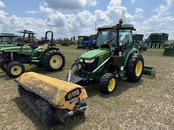 john-deere-4052r-image-2