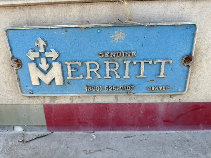 2011-merritt-42'-x-96"-image-47