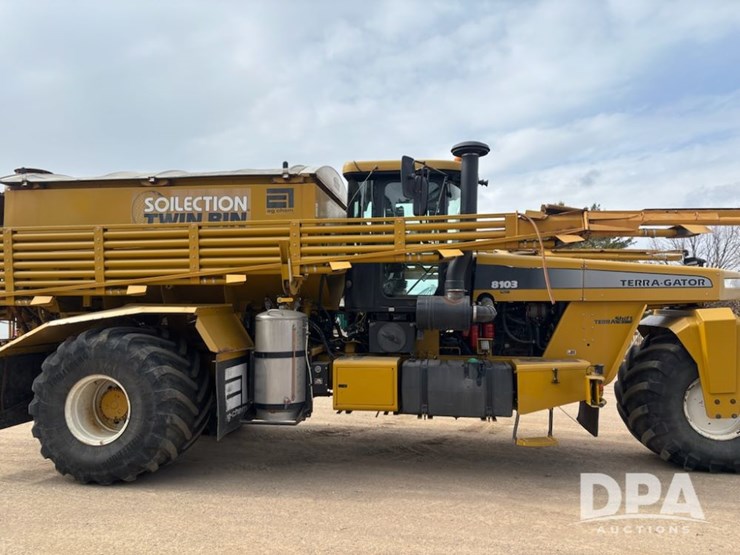 2006-john-deere-8-image-51